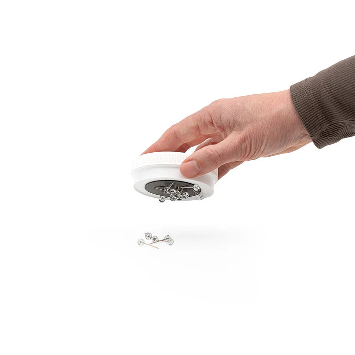 Neuland PinBox mit 100 Nadeln